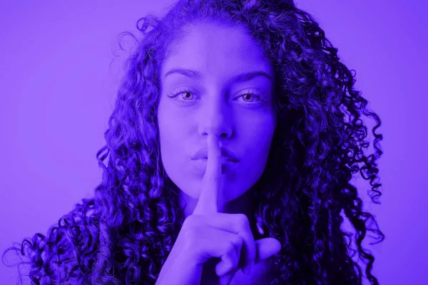 הרצאה על שכנוע והשפעה לחברות - י׳ קורן מעביר את שפת השכנוע לצוותים ומנהלים